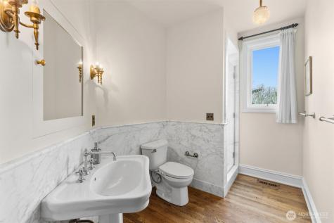 4725 W Mercer Way Mercer Island WA 98040