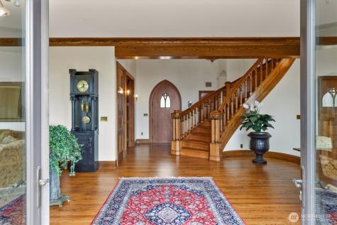 4725 W Mercer Way Mercer Island WA 98040