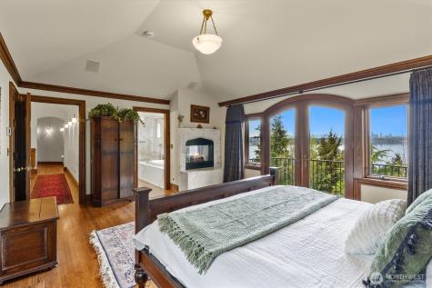 4725 W Mercer Way Mercer Island WA 98040