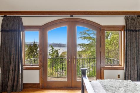 4725 W Mercer Way Mercer Island WA 98040