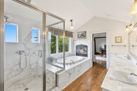 4725 W Mercer Way Mercer Island WA 98040