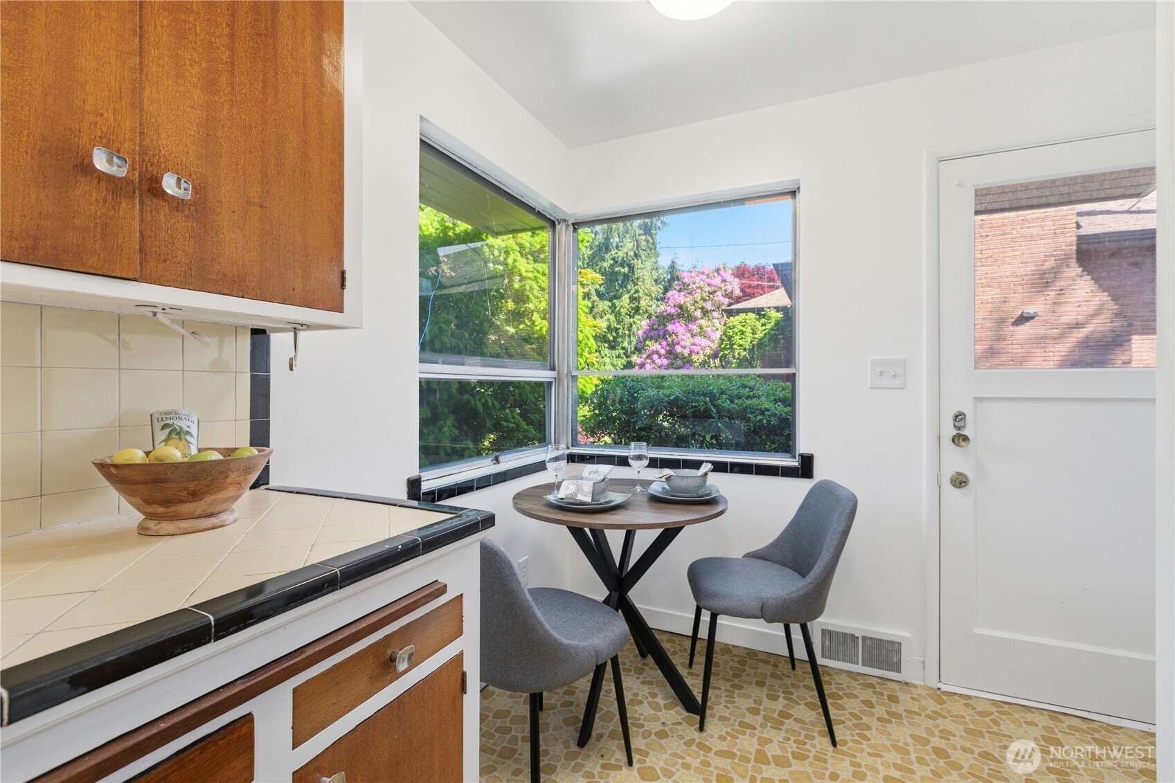 6542 43rd Avenue NE Seattle WA 98115