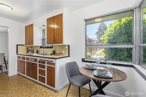 6542 43rd Avenue NE Seattle WA 98115