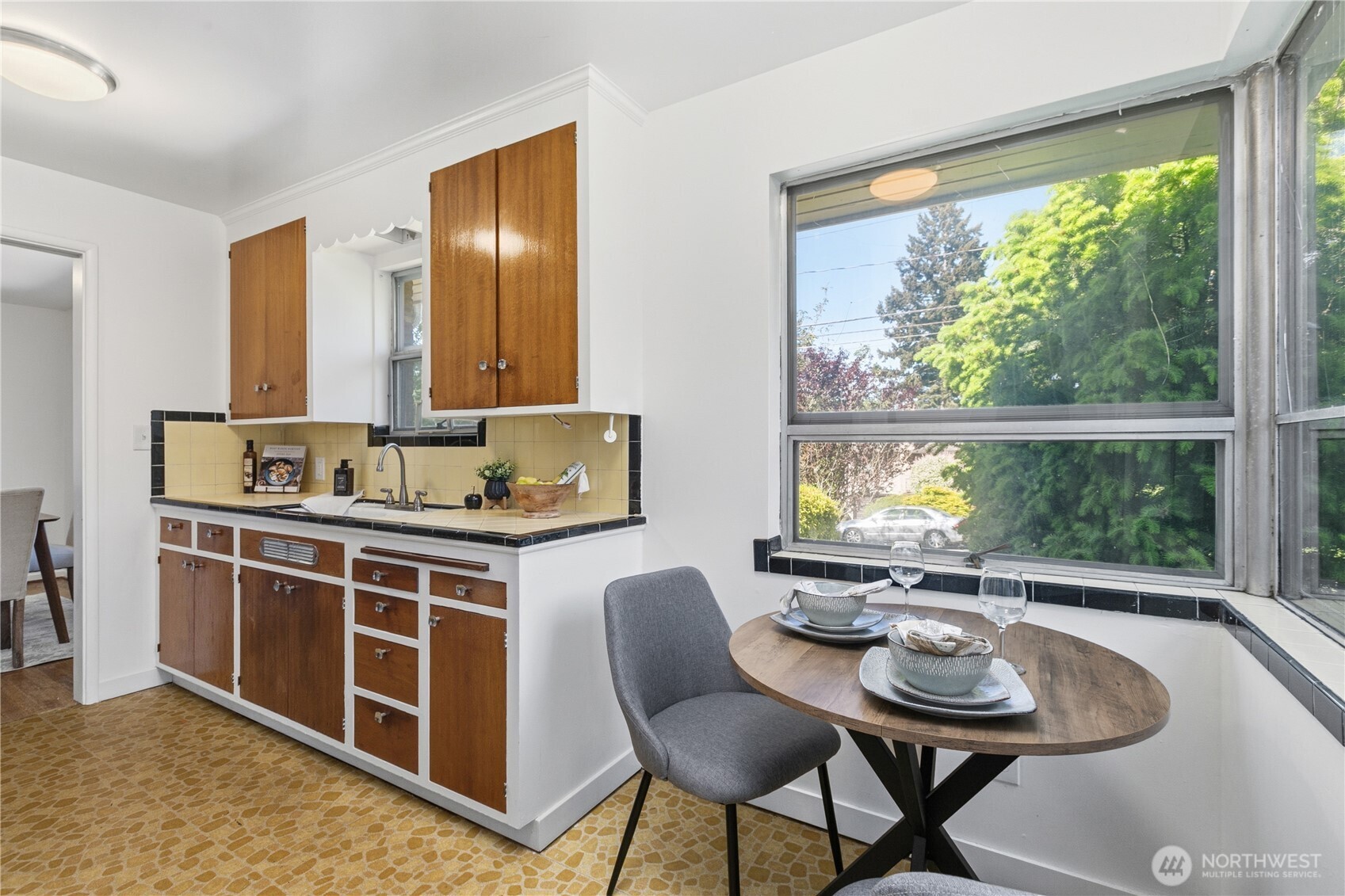 6542 43rd Avenue NE Seattle WA 98115