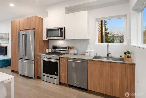 5114 24th Avenue NE Seattle WA 98105
