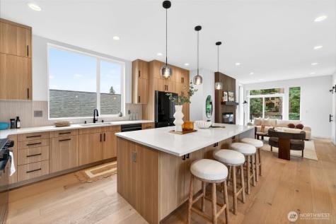 8512 15th Avenue NE Seattle WA 98115