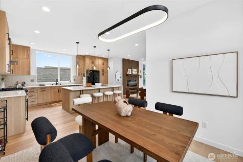 8512 15th Avenue NE Seattle WA 98115