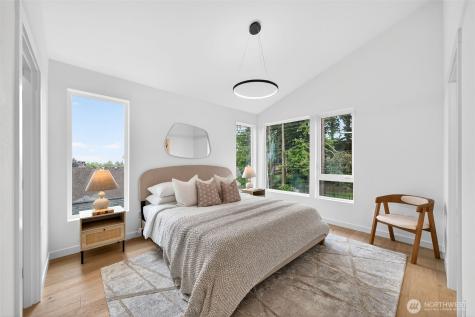 8512 15th Avenue NE Seattle WA 98115