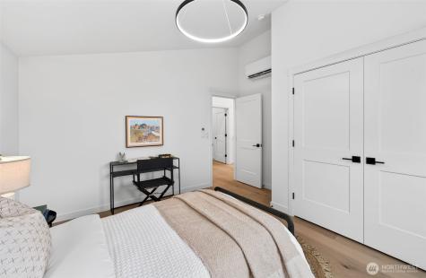 8512 15th Avenue NE Seattle WA 98115