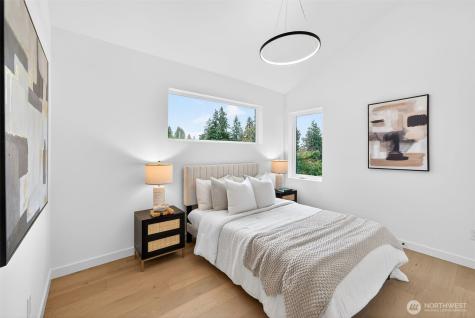 8512 15th Avenue NE Seattle WA 98115