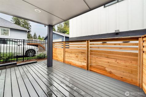 8512 15th Avenue NE Seattle WA 98115