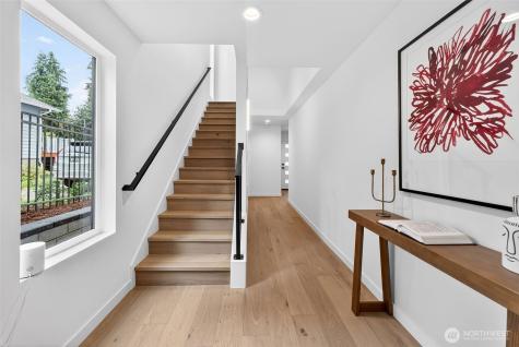 8512 15th Avenue NE Seattle WA 98115