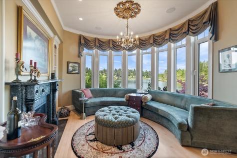 17319 191st Avenue NE Woodinville WA 98072