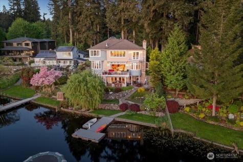 17319 191st Avenue NE Woodinville WA 98072