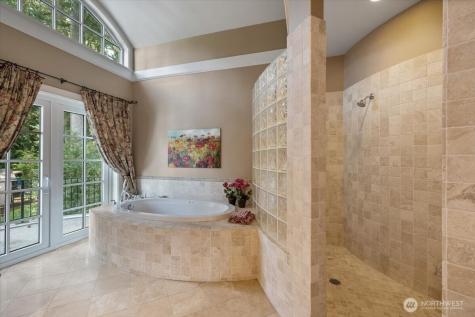 17319 191st Avenue NE Woodinville WA 98072