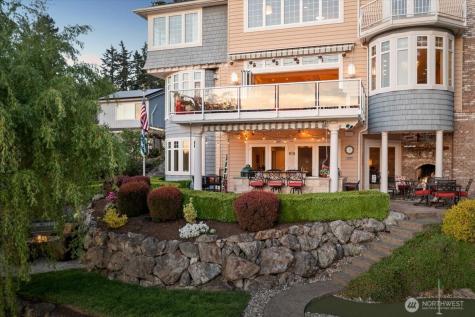 17319 191st Avenue NE Woodinville WA 98072