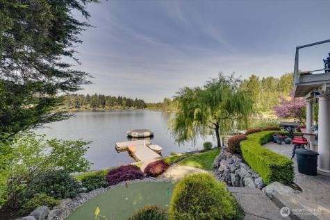 17319 191st Avenue NE Woodinville WA 98072