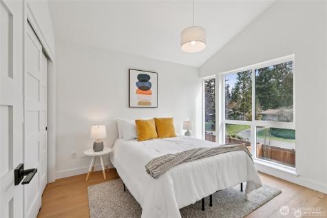 20205 5th Avenue NW Shoreline WA 98177