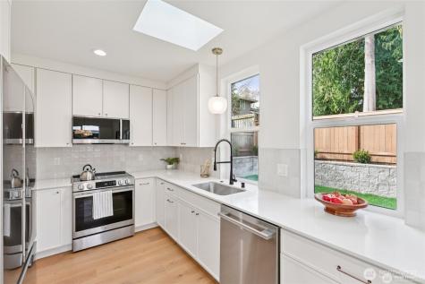 20205 5th Avenue NW Shoreline WA 98177