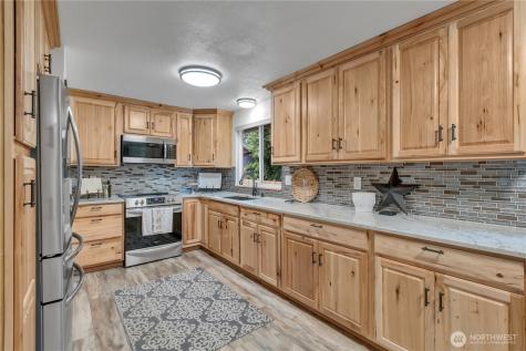 32544 24th Avenue SW Federal Way WA 98023