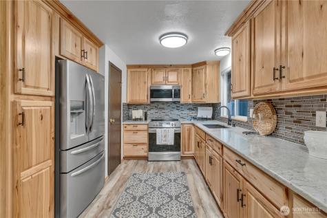 32544 24th Avenue SW Federal Way WA 98023