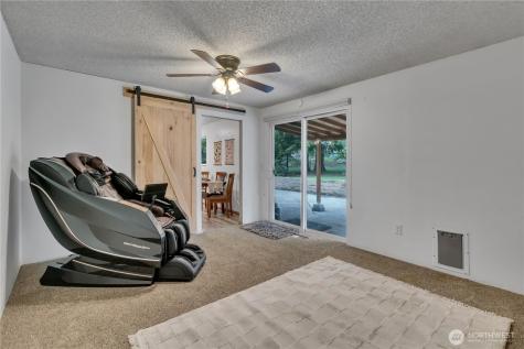 32544 24th Avenue SW Federal Way WA 98023