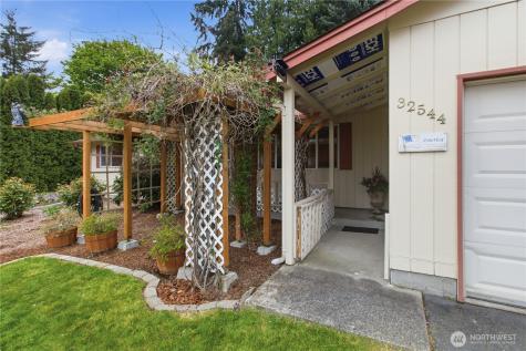 32544 24th Avenue SW Federal Way WA 98023