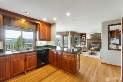 11618 Jennifer Court E Puyallup WA 98374