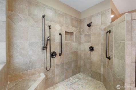 11618 Jennifer Court E Puyallup WA 98374