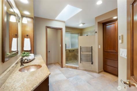 11618 Jennifer Court E Puyallup WA 98374