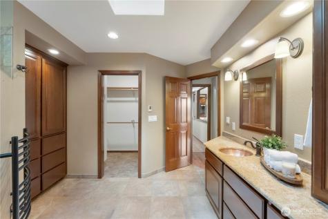 11618 Jennifer Court E Puyallup WA 98374