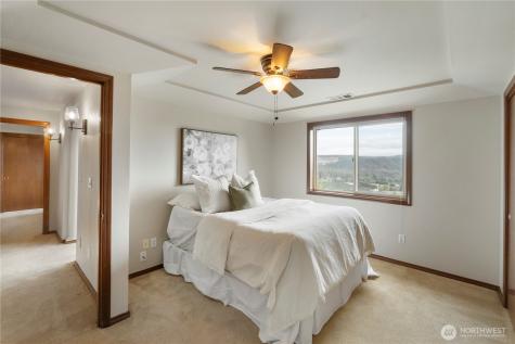 11618 Jennifer Court E Puyallup WA 98374