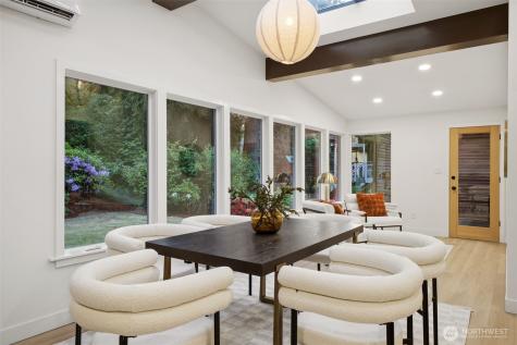 1547 NE Brockman Place Seattle WA 98125