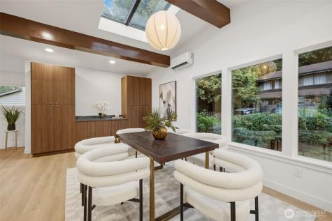 1547 NE Brockman Place Seattle WA 98125