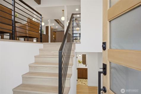 1547 NE Brockman Place Seattle WA 98125
