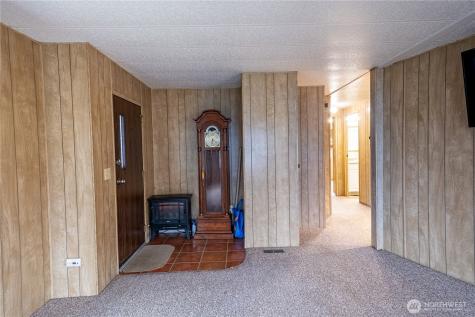 225 NE Ernst Oak Harbor WA 98277
