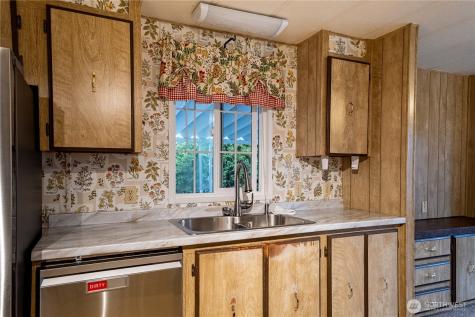 225 NE Ernst Oak Harbor WA 98277