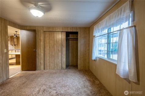 225 NE Ernst Oak Harbor WA 98277