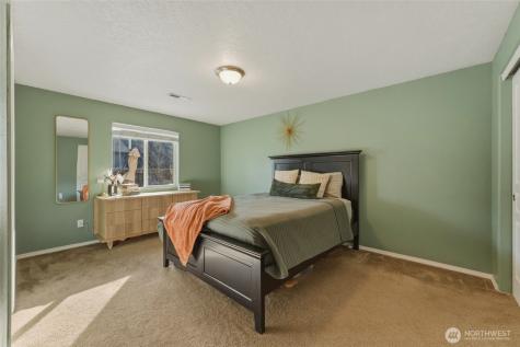 1203 Carver Street College Place WA 99324