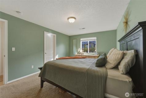 1203 Carver Street College Place WA 99324