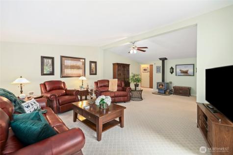 11116 Matthews Way Anderson Island WA 98303