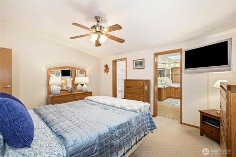 11116 Matthews Way Anderson Island WA 98303