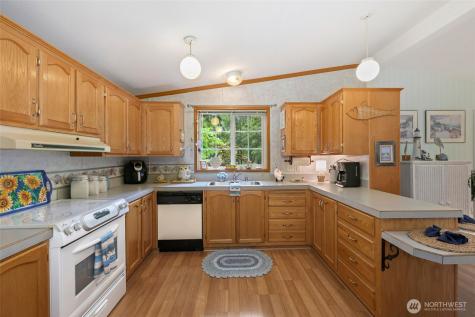 11116 Matthews Way Anderson Island WA 98303