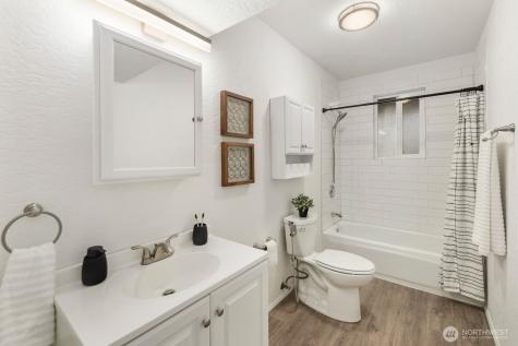 15532 187th Avenue NE Woodinville WA 98072