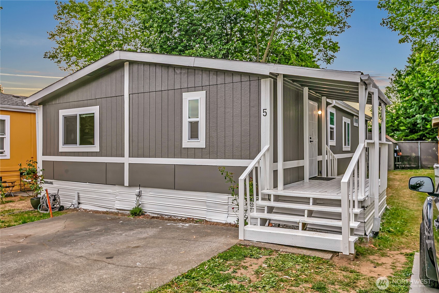 22111 108th Avenue SE Kent WA 98031