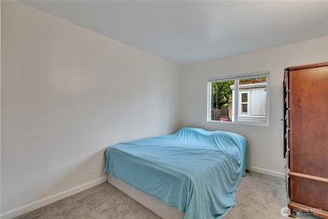 22111 108th Avenue SE Kent WA 98031