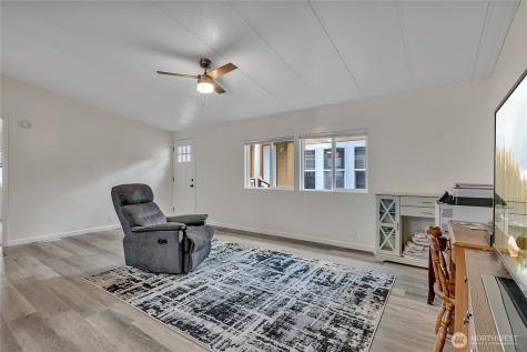 22111 108th Avenue SE Kent WA 98031