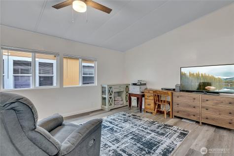 22111 108th Avenue SE Kent WA 98031