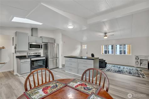22111 108th Avenue SE Kent WA 98031
