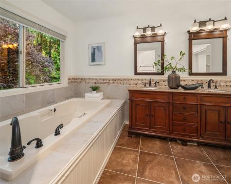 16707 NE 124th Street Redmond WA 98052